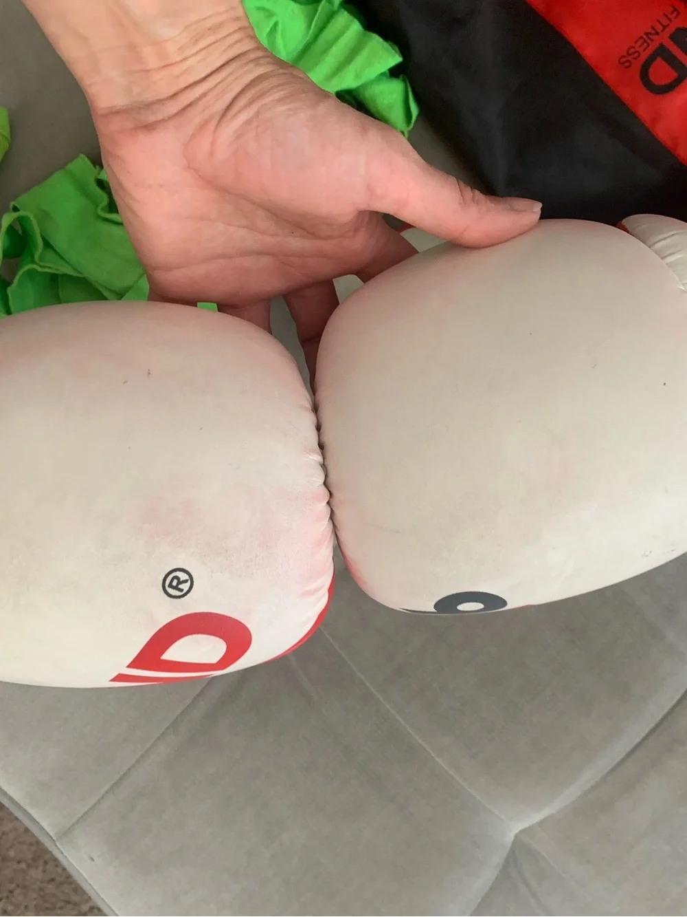 9Round White Red Boxing Gloves
